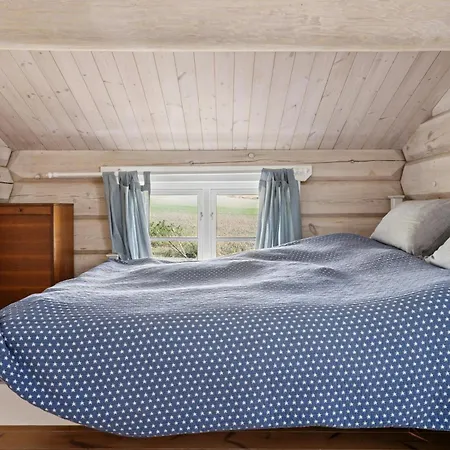 Feriehus Charming Log House By Fjord And Fields